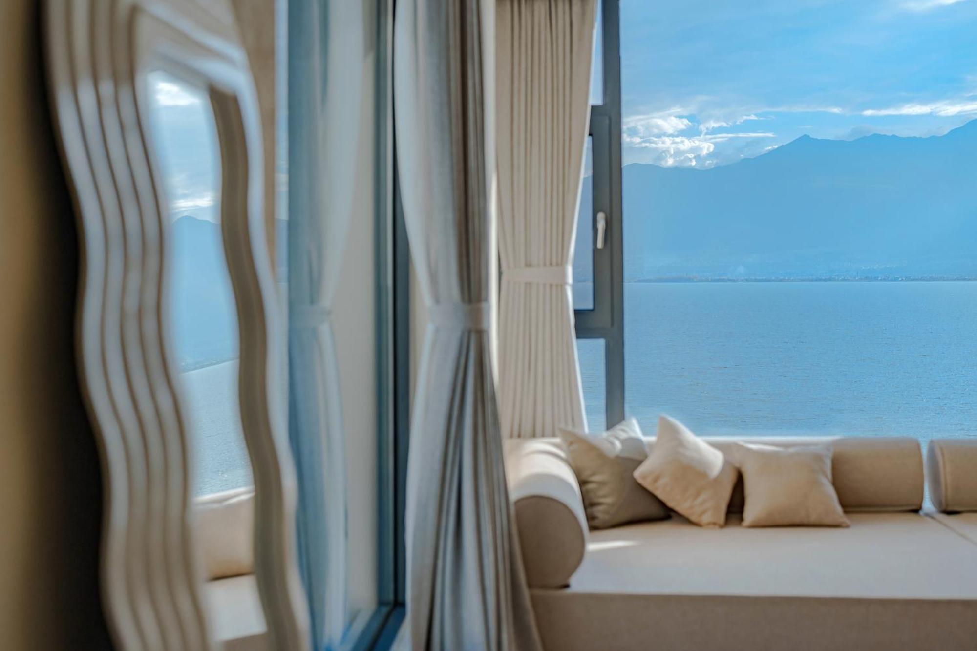 Dali Oriental Seaview Hotel -Dali Erhai المظهر الخارجي الصورة
