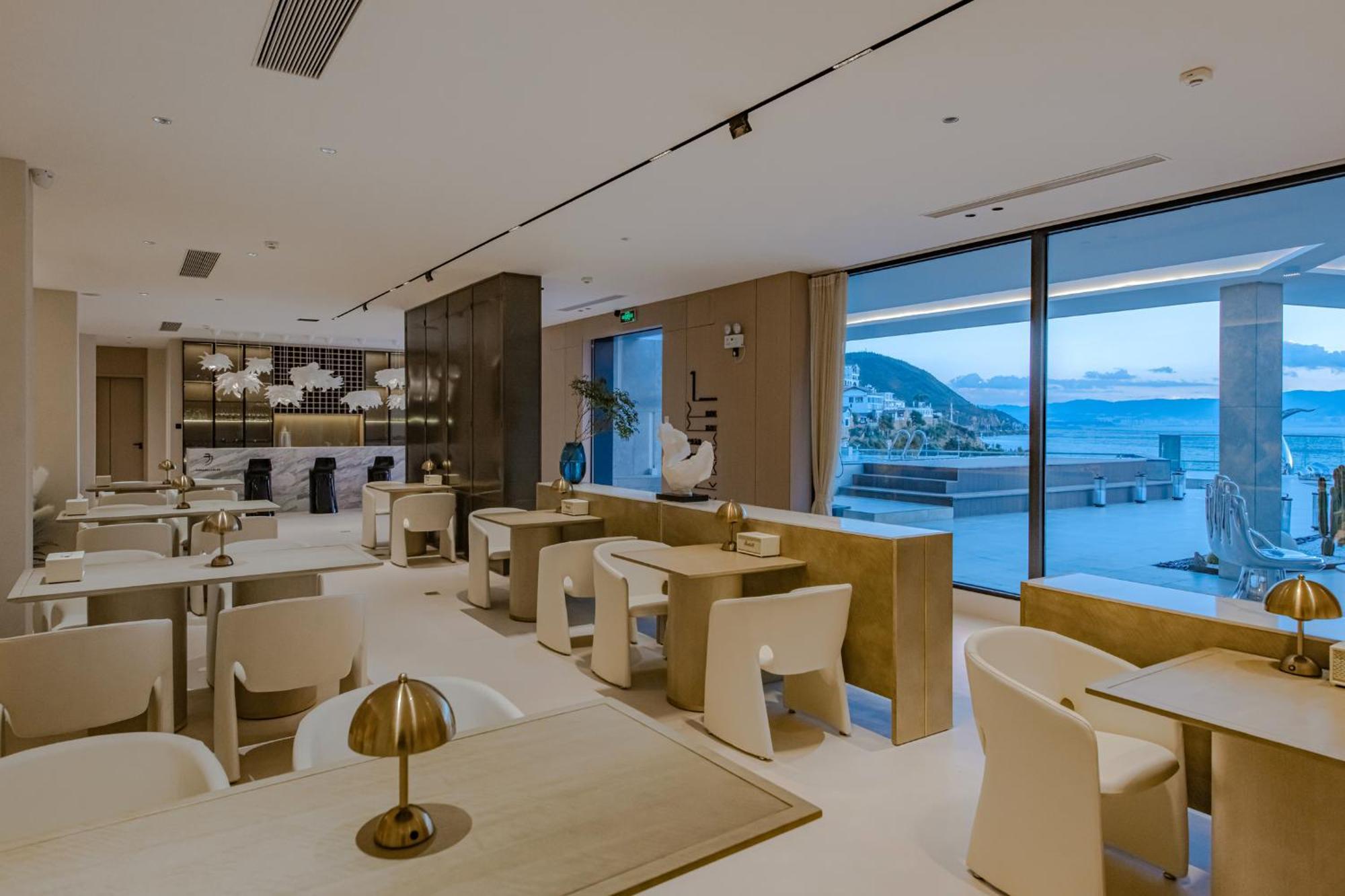 Dali Oriental Seaview Hotel -Dali Erhai المظهر الخارجي الصورة
