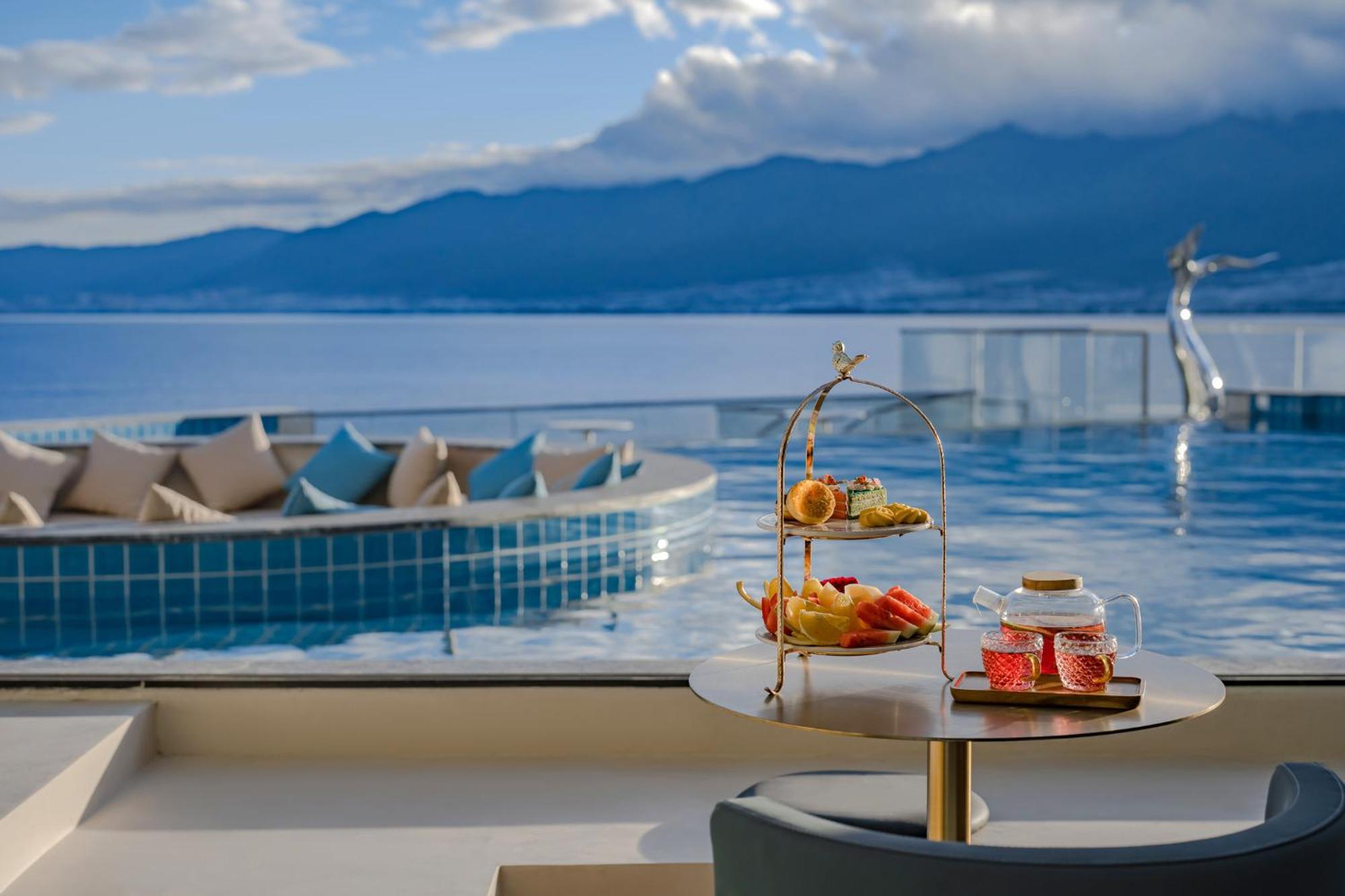 Dali Oriental Seaview Hotel -Dali Erhai المظهر الخارجي الصورة