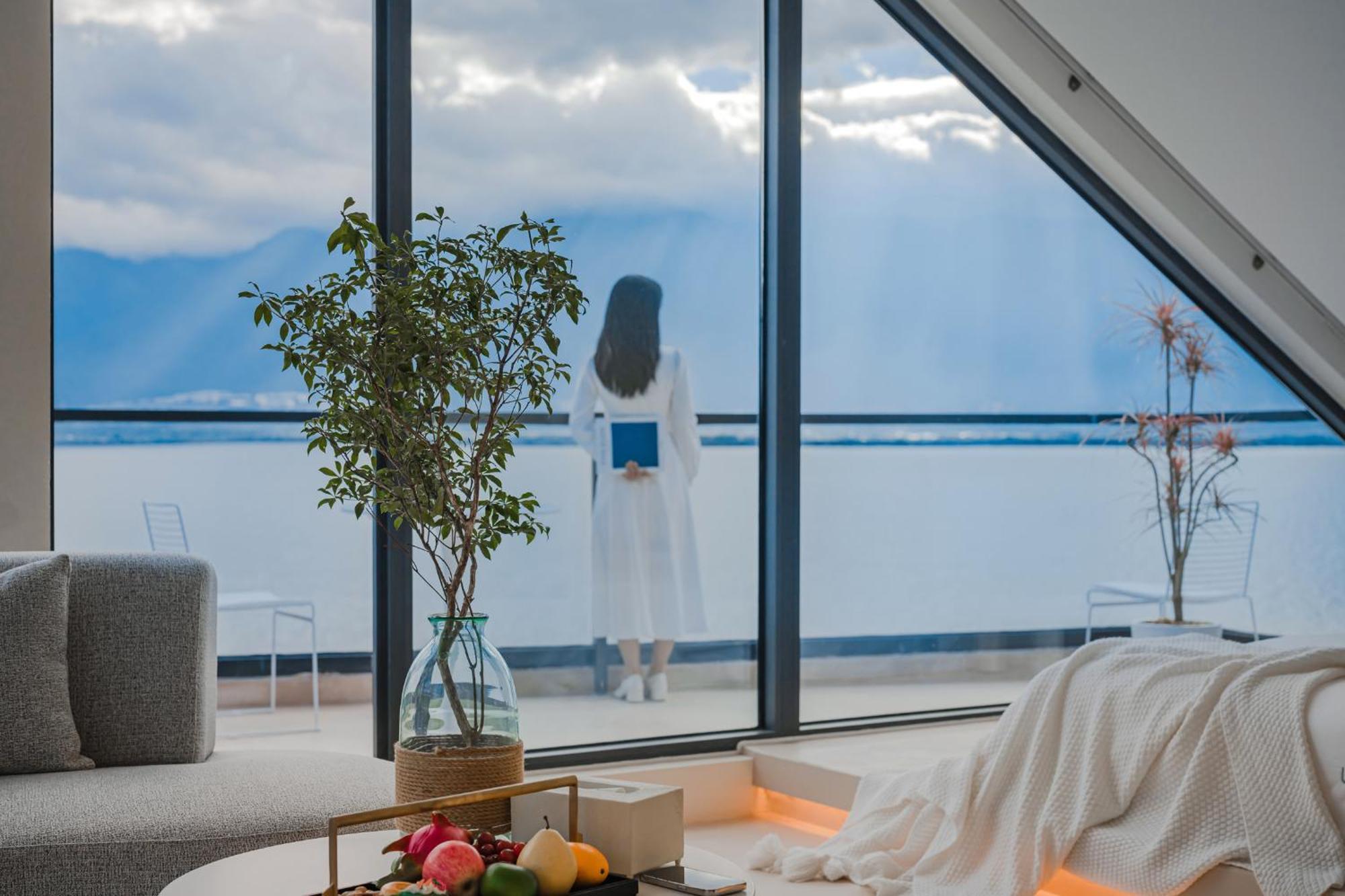 Dali Oriental Seaview Hotel -Dali Erhai المظهر الخارجي الصورة