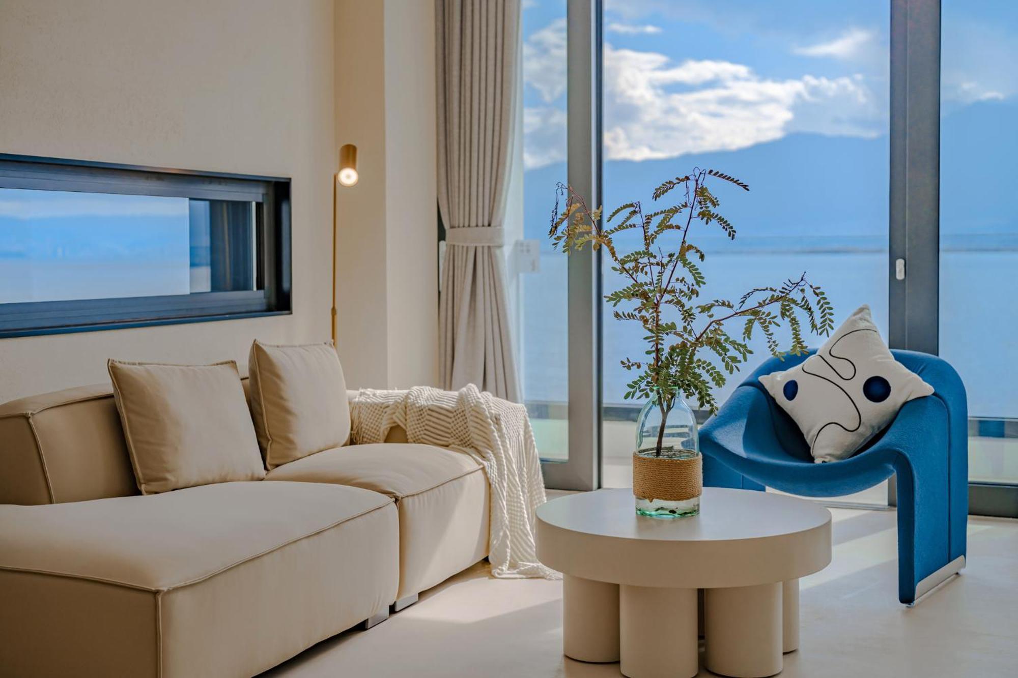 Dali Oriental Seaview Hotel -Dali Erhai المظهر الخارجي الصورة