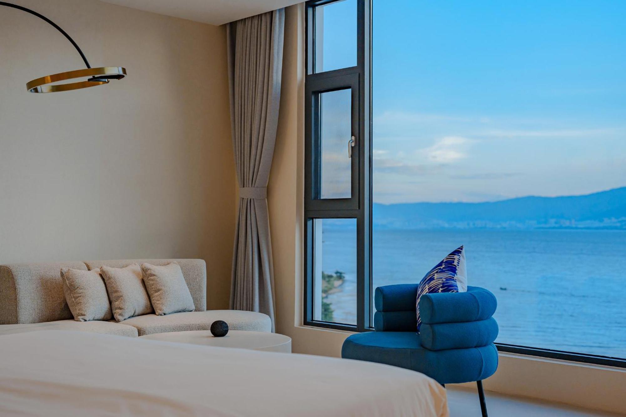 Dali Oriental Seaview Hotel -Dali Erhai المظهر الخارجي الصورة